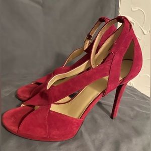 Women’s red heels MK